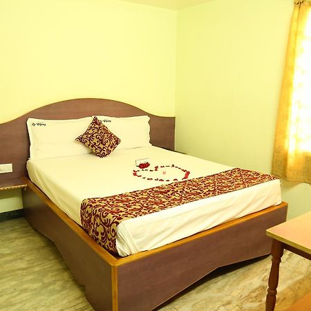 Hotel Vijay Pollachi Luaran gambar
