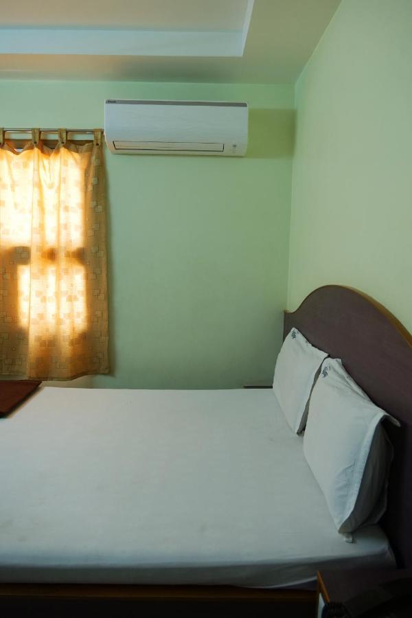 Hotel Vijay Pollachi Luaran gambar
