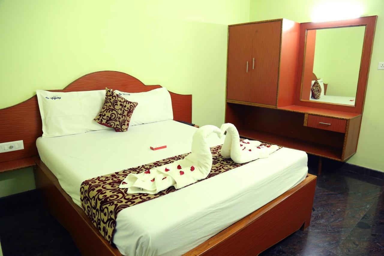 Hotel Vijay Pollachi Luaran gambar