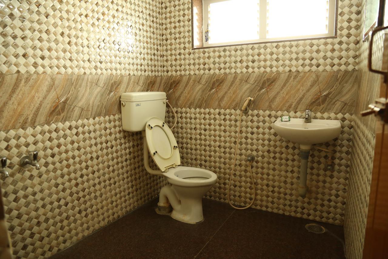 Hotel Vijay Pollachi Luaran gambar