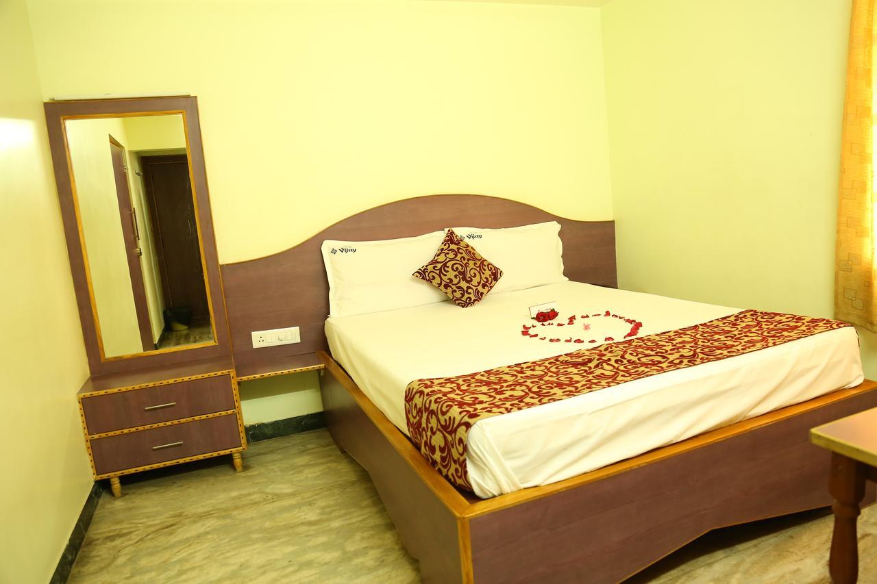 Hotel Vijay Pollachi Luaran gambar