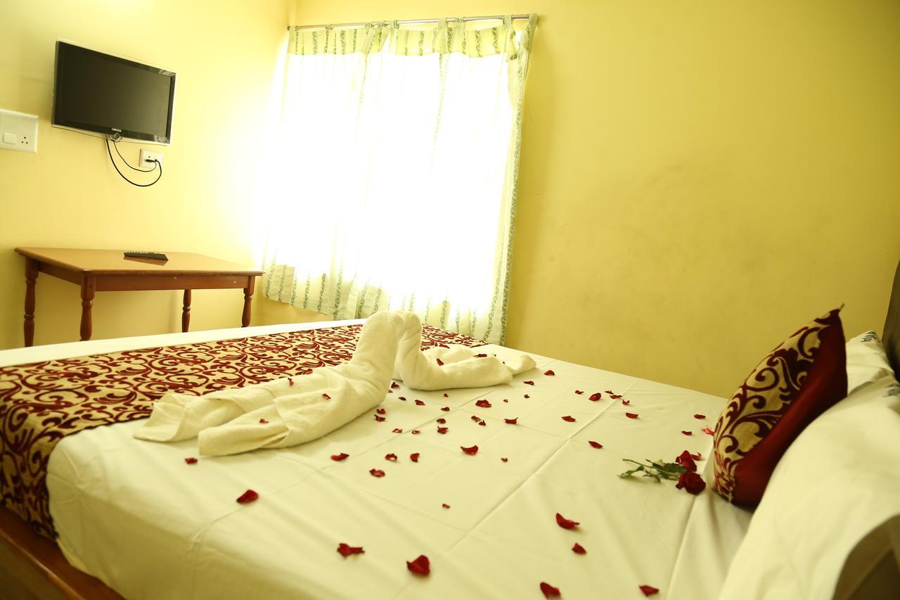 Hotel Vijay Pollachi Luaran gambar
